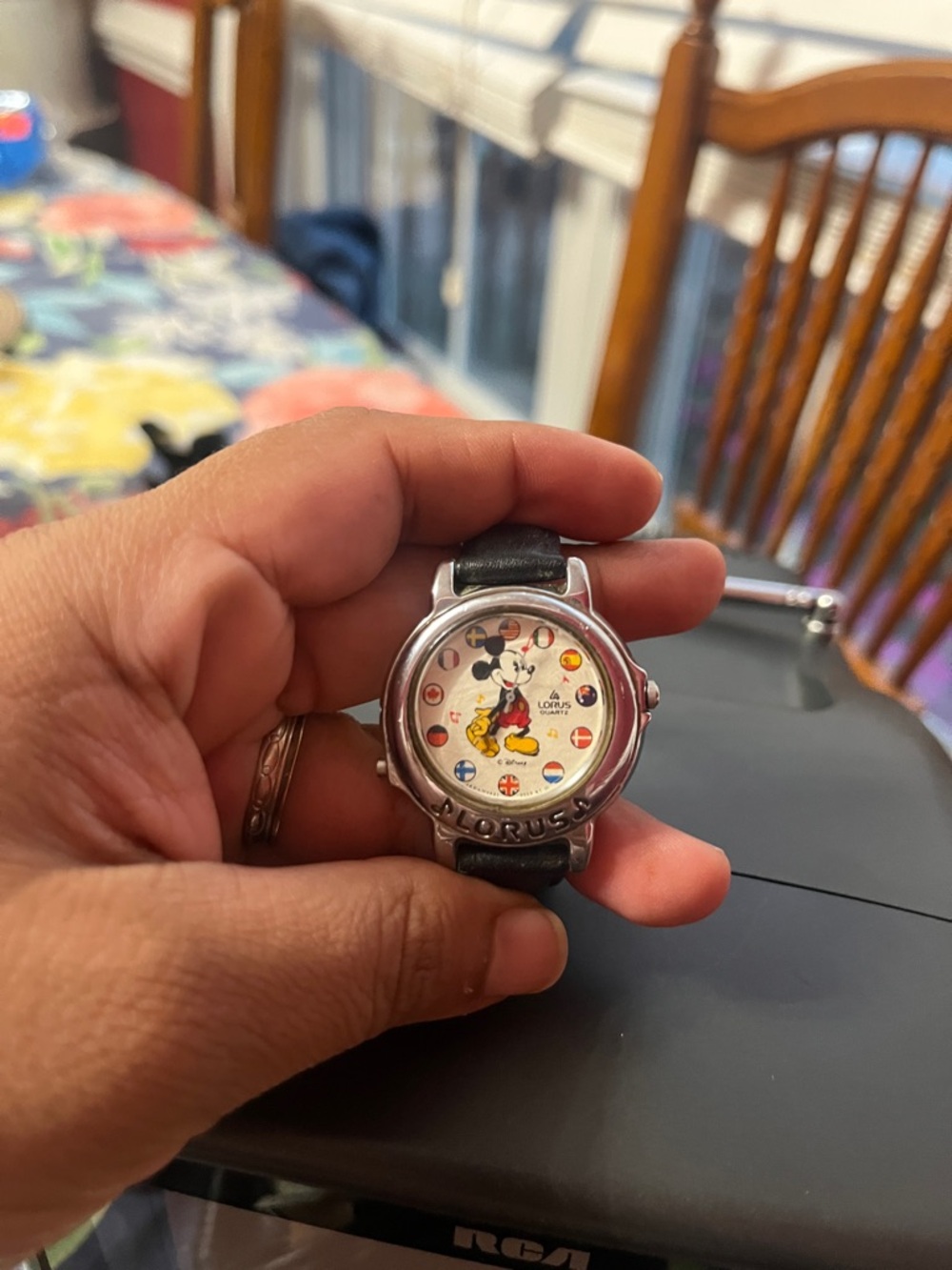 1990 LORUS MICKEY MOUSE Watch Musical It's A Small World Black Leather Band